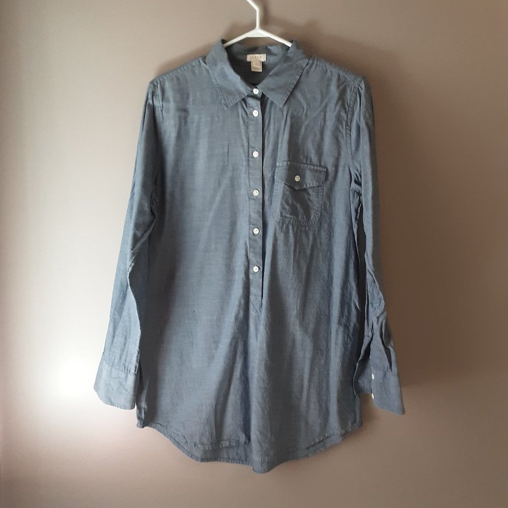 J. Crew Women's Blue Chambray Long Button Down Collared Shirt Size Small